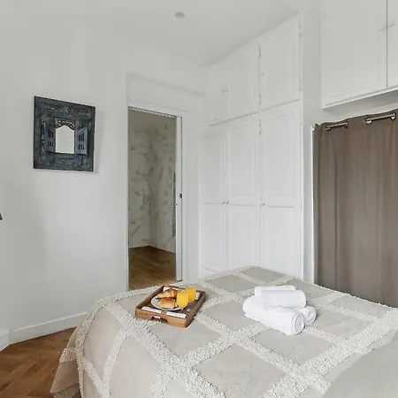 Champs-elysees & Trocadero - Cityapartmentstay