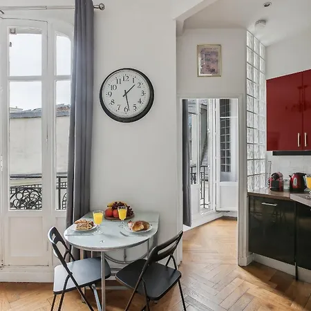 Champs-elysees & Trocadero - Cityapartmentstay