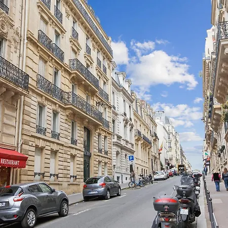 Apartment Champs-elysees & Trocadero - Cityapartmentstay *
